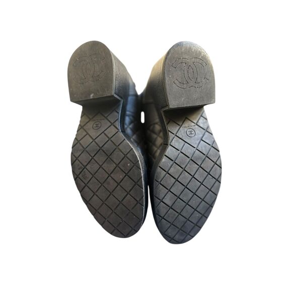 CHANEL Logo Pearl Quilted Leather Lace Up Combat Boots Black w Box 39.5 - Picture 7 of 7